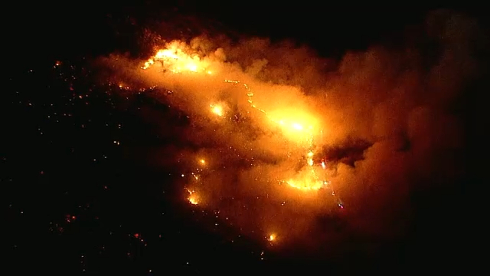 Pyrite Fire: Wildfire burning in Jurupa Valley grows to over 500 acres; evacuation warnings in place