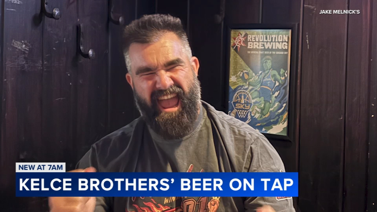 Jason Kelce kicks off first NFL Sunday in Chicago's Gold Coast