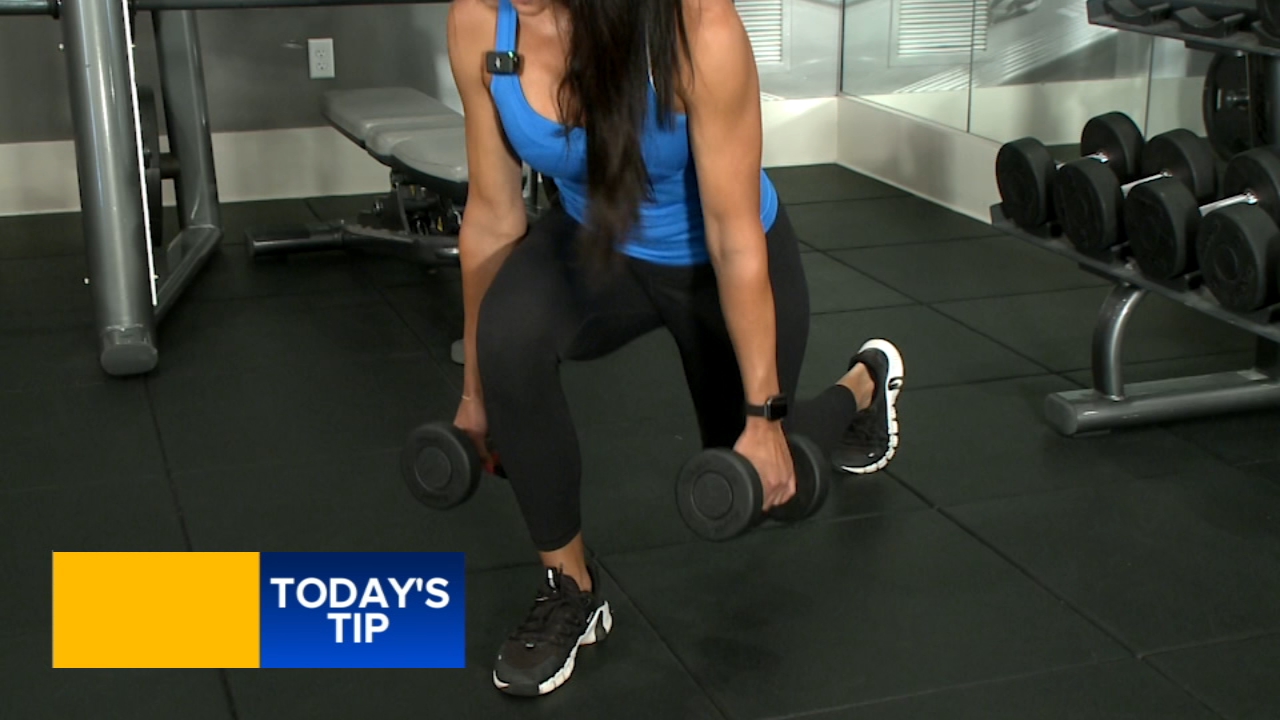 Fitness tip: Staggered squat, reverse lunge