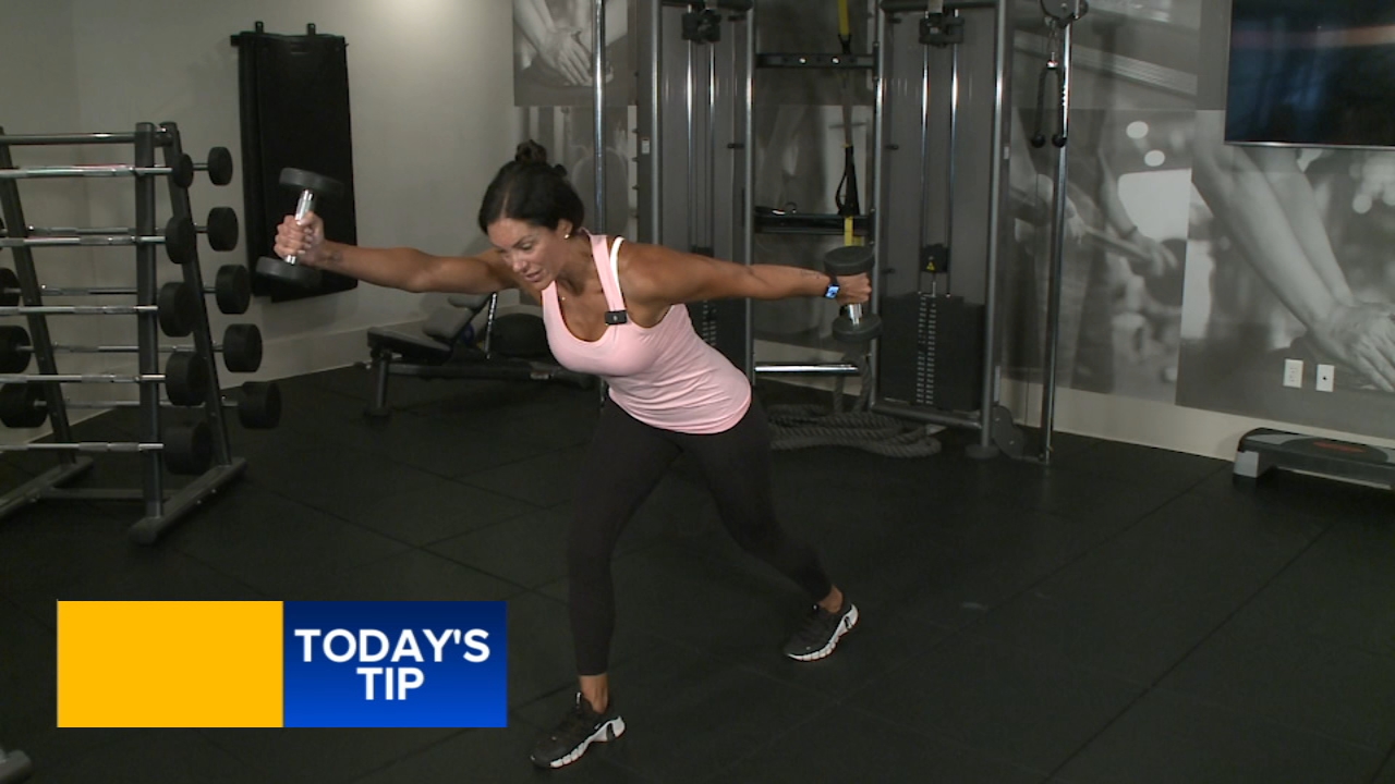Fitness tip: Sweeping arms in lunge