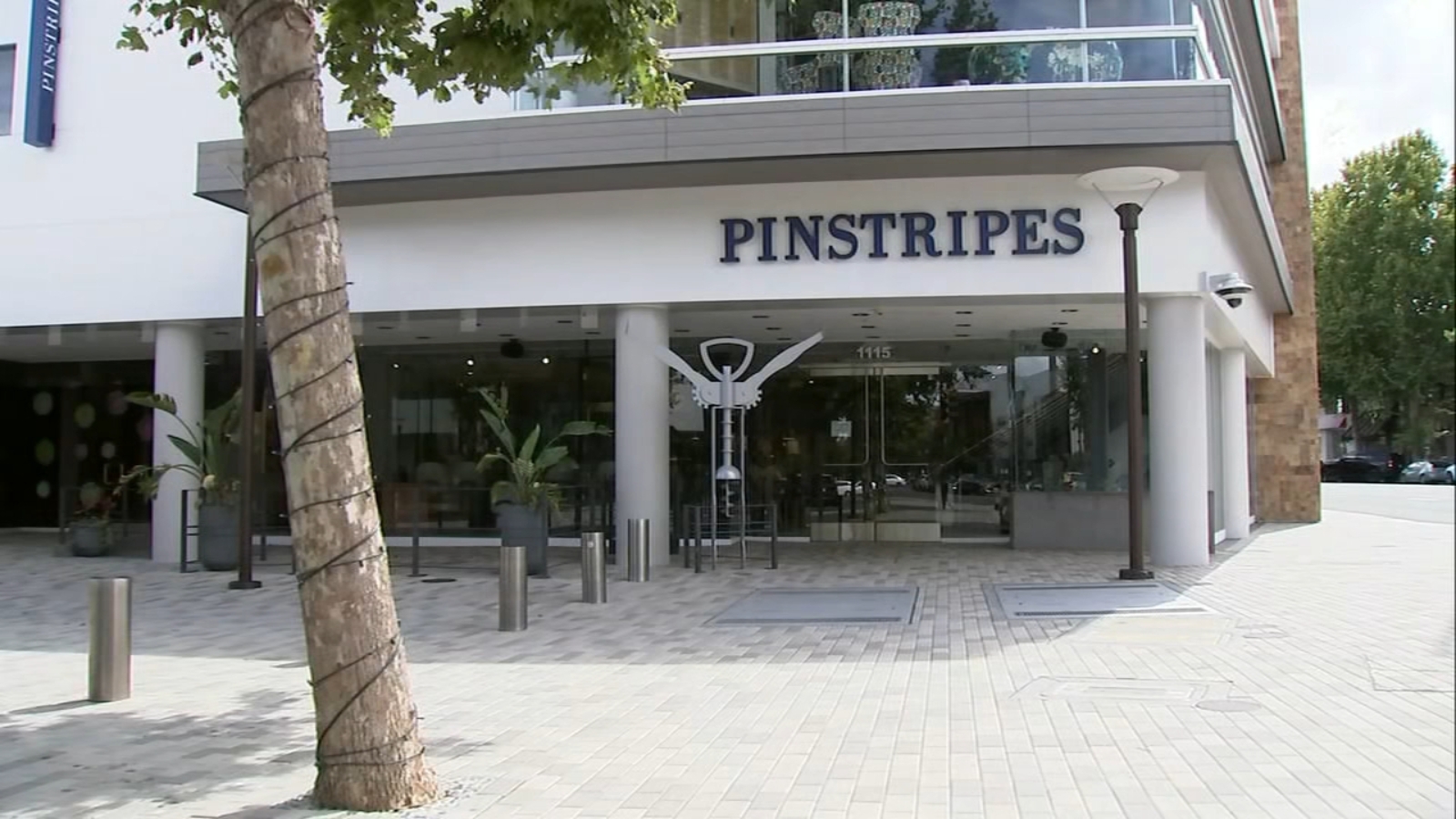 Pinstripes bowling alley and restaurant closes Walnut Creek location less than a year after opening