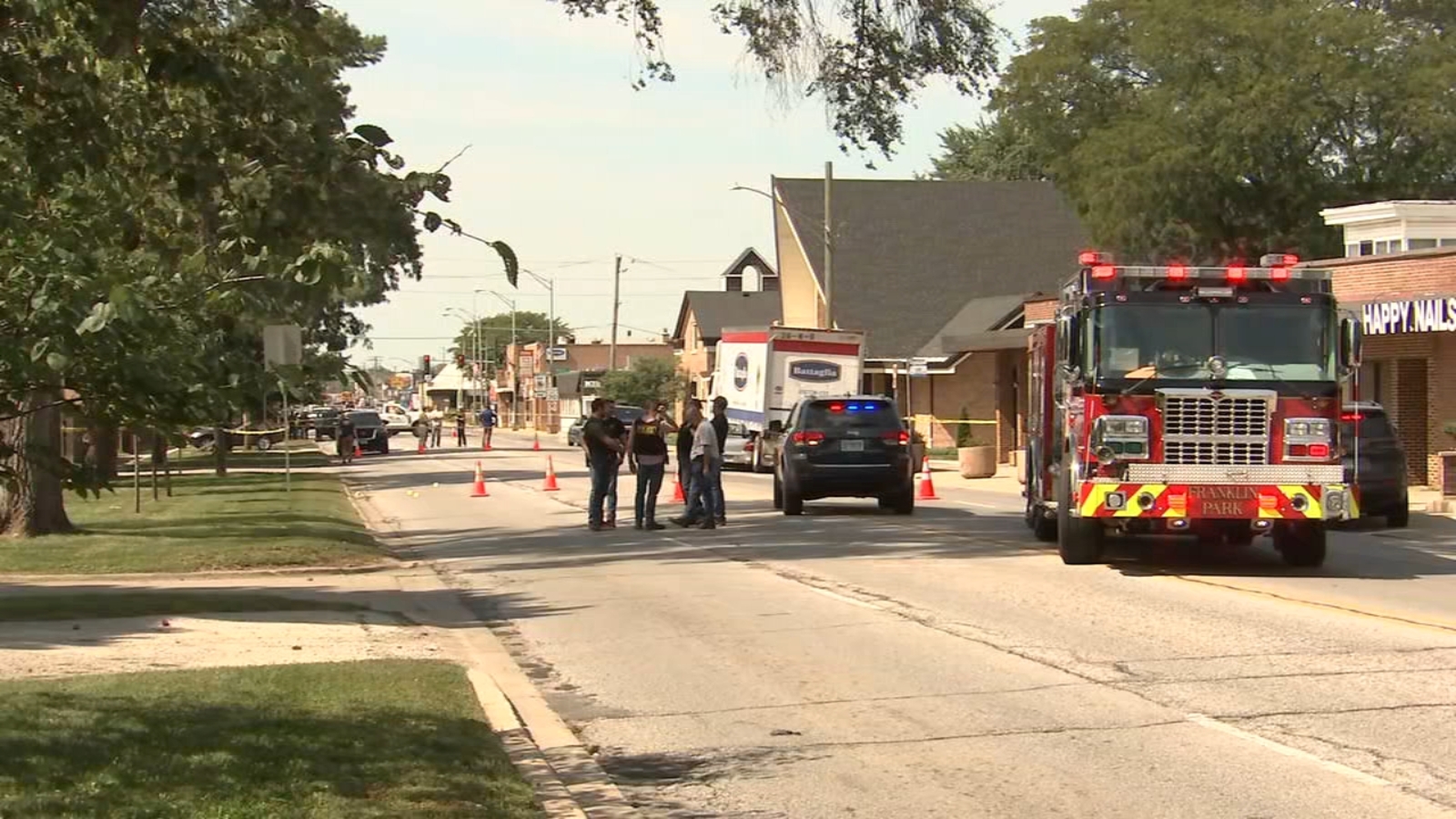 Suspect fatally shot after dragging ICE officer with vehicle in Franklin Park: officials