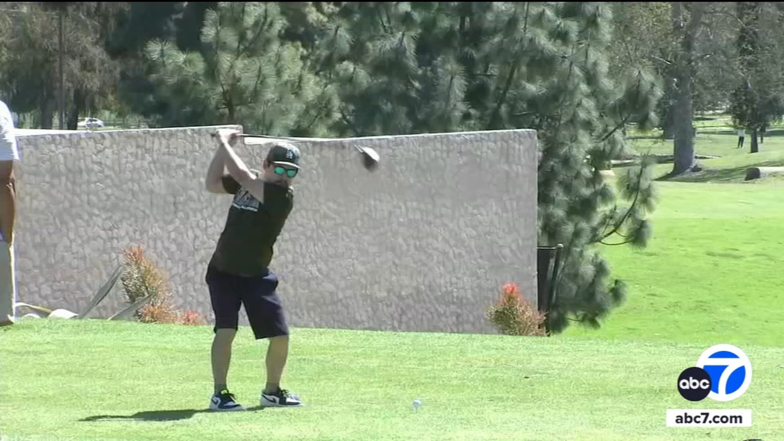 2 SoCal men charged with failing to report $1.1M+ to IRS, including money from tee-time brokerage