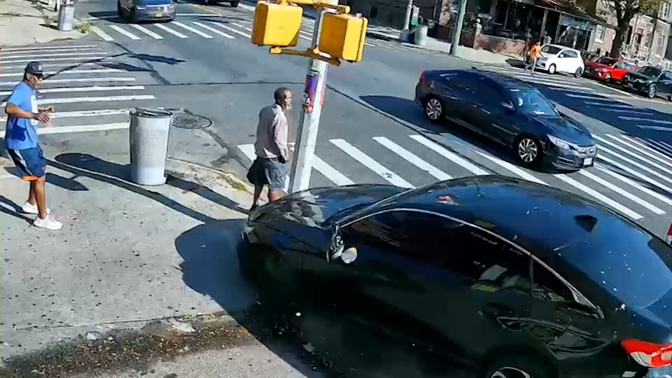 17816754 091425 teen hits man brooklyn