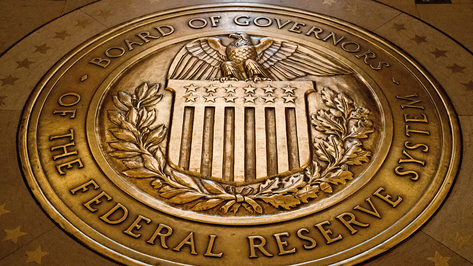 Fed faces economic uncertainty and political pressure as it decides whether to cut rates