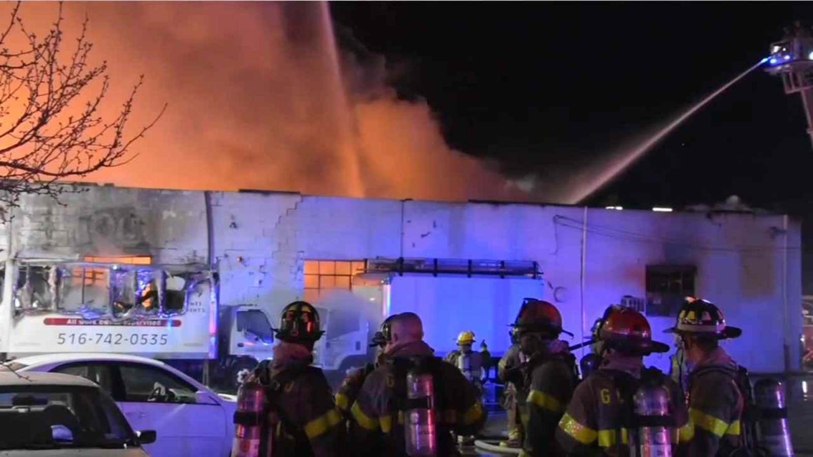 Long Island Rail Road service restored after fire in Mineola brings