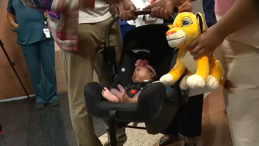 Micro-preemie heads home after 5-month hospital stay