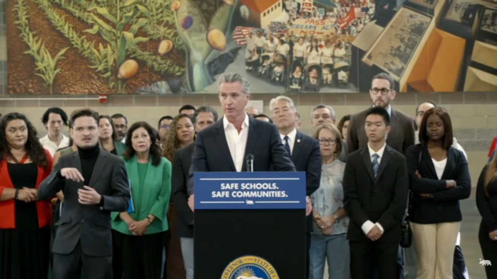 Gov. Newsom signs bill banning most law enforcement officers from wearing masks during operations