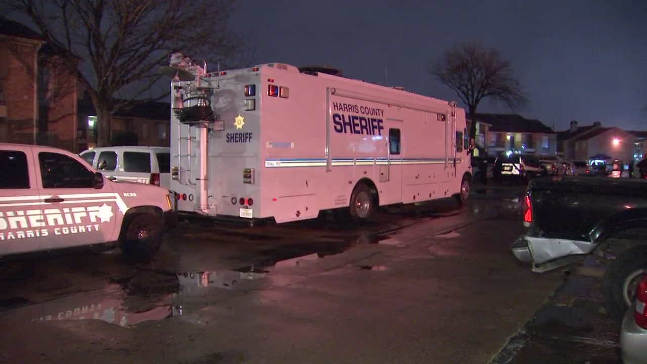 SWAT scene at apartment complex in NW Harris Co involving armed suspect ...