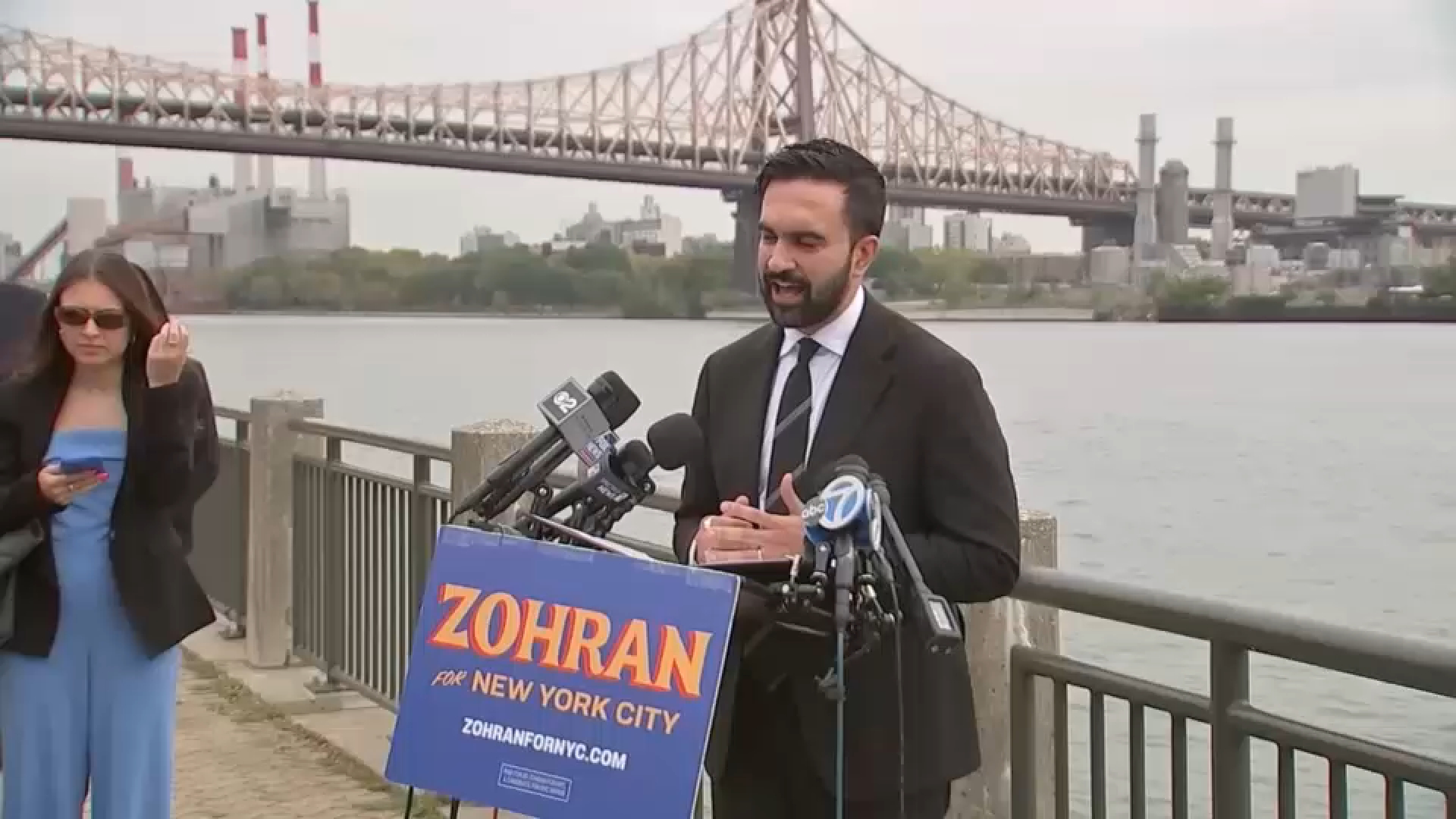 All eyes on Hakeem Jeffries as Zohran Mamdani looks to get support from top Democrats
