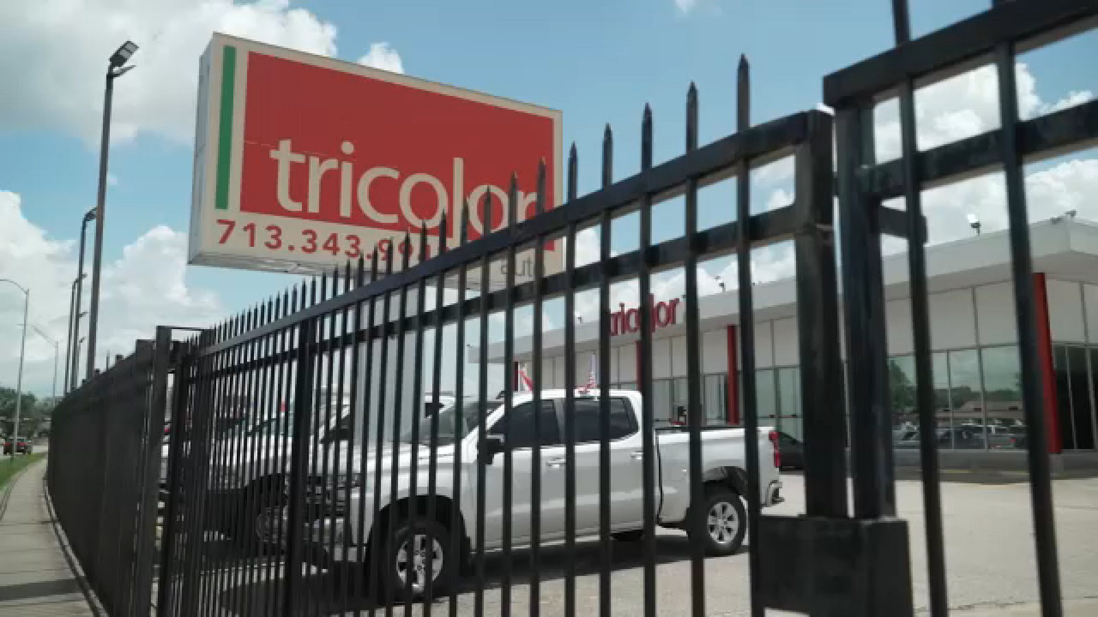 tricolor uptempo