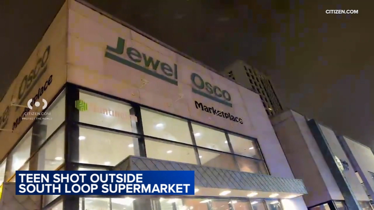 Girl, 17, shot outside South Loop grocery store, Chicago police say