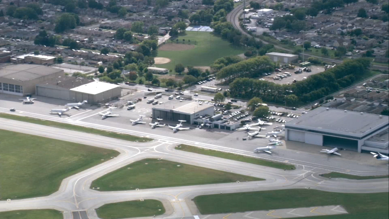 Woman facing charges for allegedly stealing shuttle bus at Midway airport