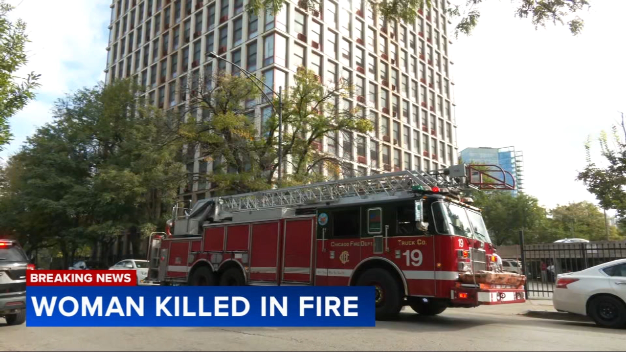 Woman dies in high-rise fire in West Town, fire dept. says
