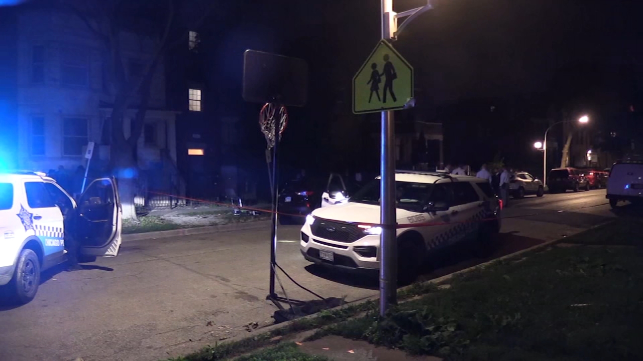 Man found shot to death on West Side sidewalk: CPD