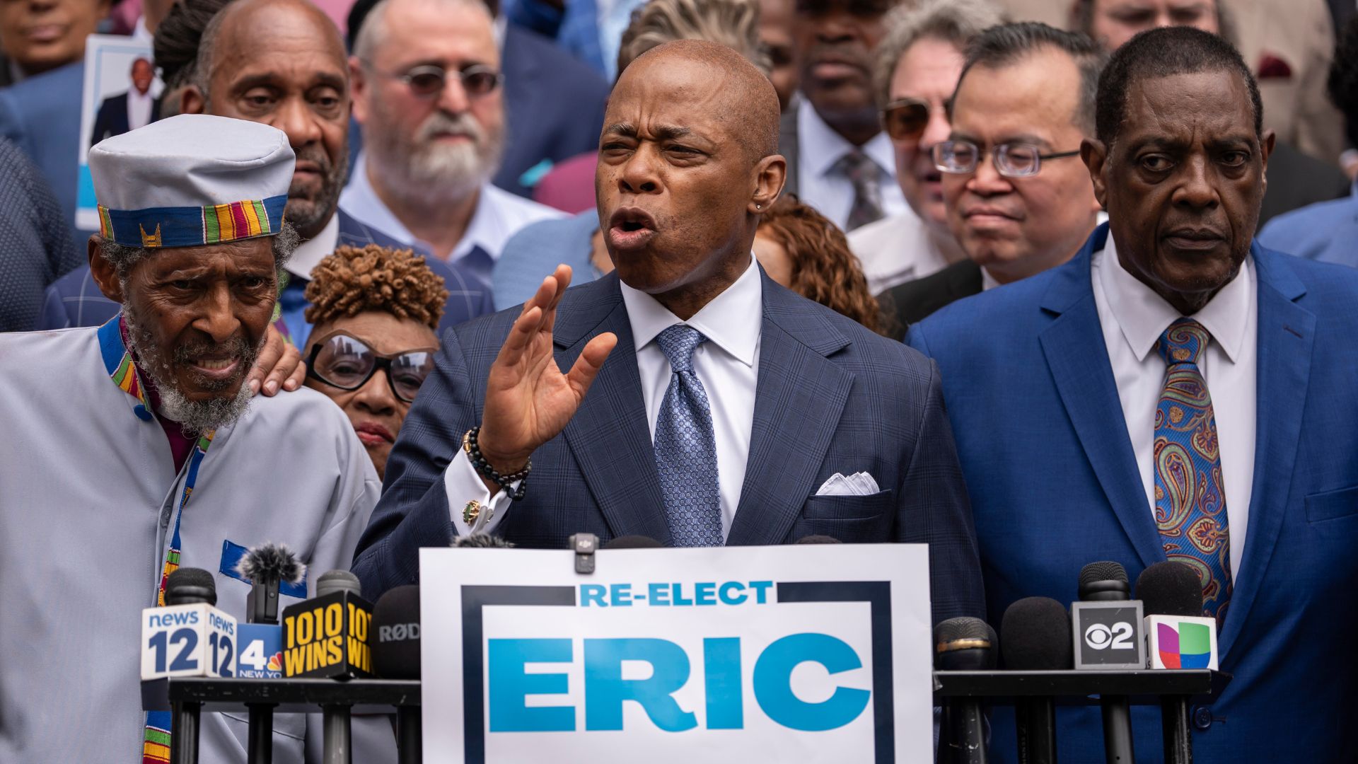 Eric Adams drops out of New York City mayoral race