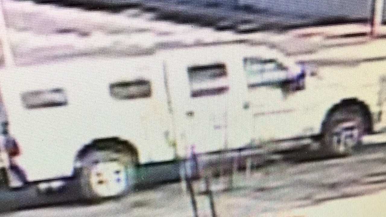 Police search for suspect in attempted luring incident in the Bronx