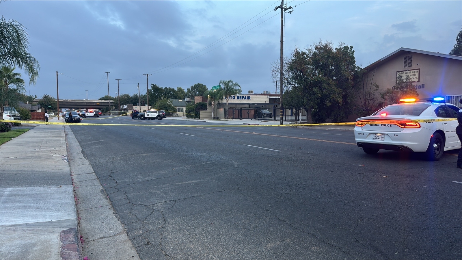 Teen bicyclist struck and killed following crash in central Fresno, police say
