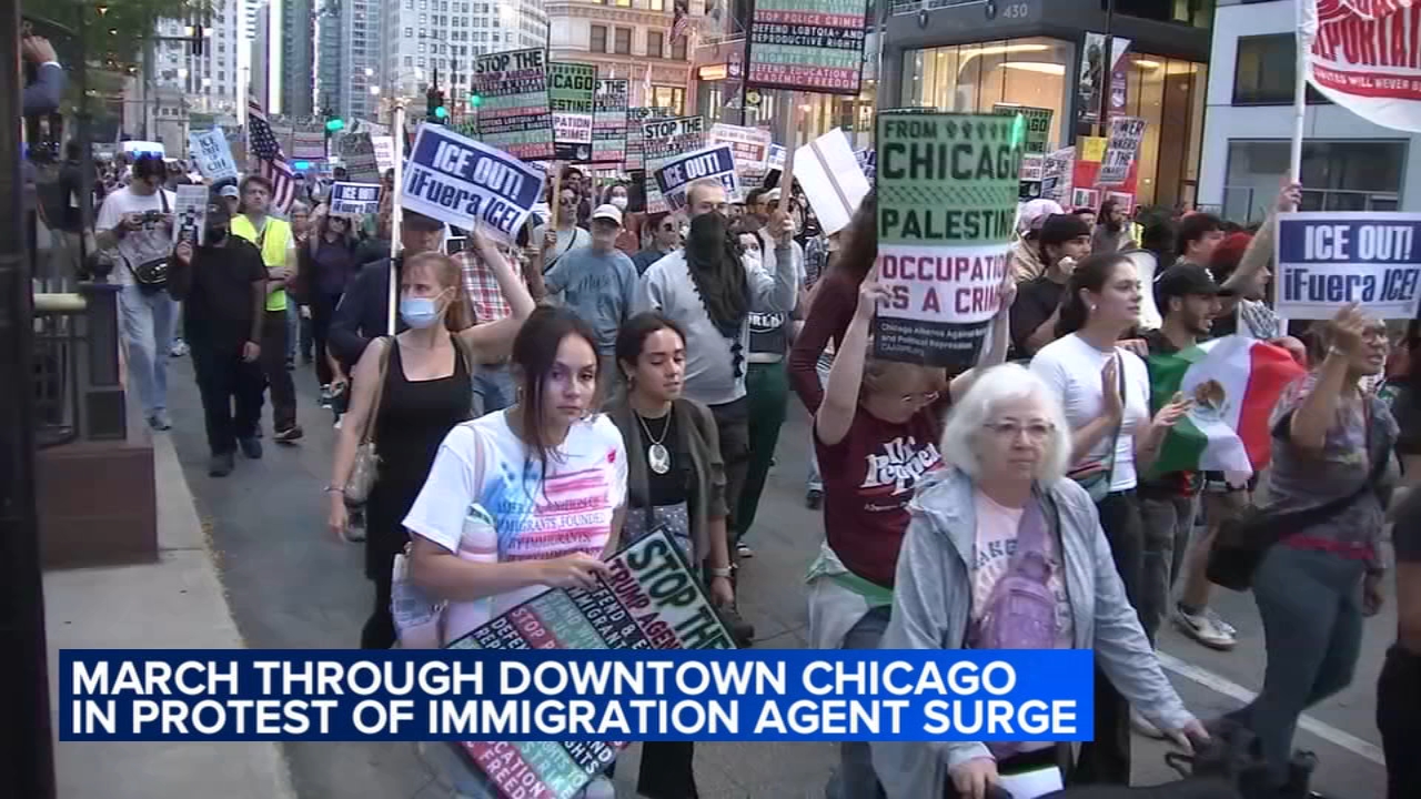 ICE in Chicago news: Agents raid South Shore apartment building; Donald  Trump says city could become military training ground - ABC7 Chicago