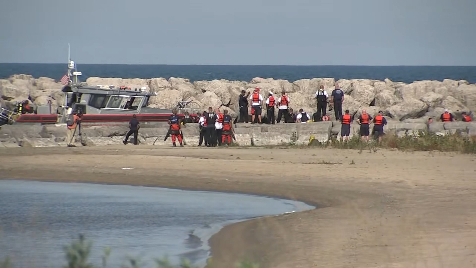 Woman rescued from water, man missing in Lake Michigan on South Side, CFD says