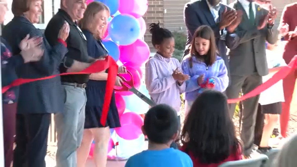 Ribbon-cutting held for new elementary school in Apex