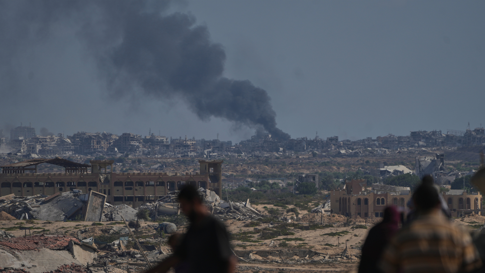 Trump sets Sunday deadline for Hamas to agree to a deal for ending the war in Gaza