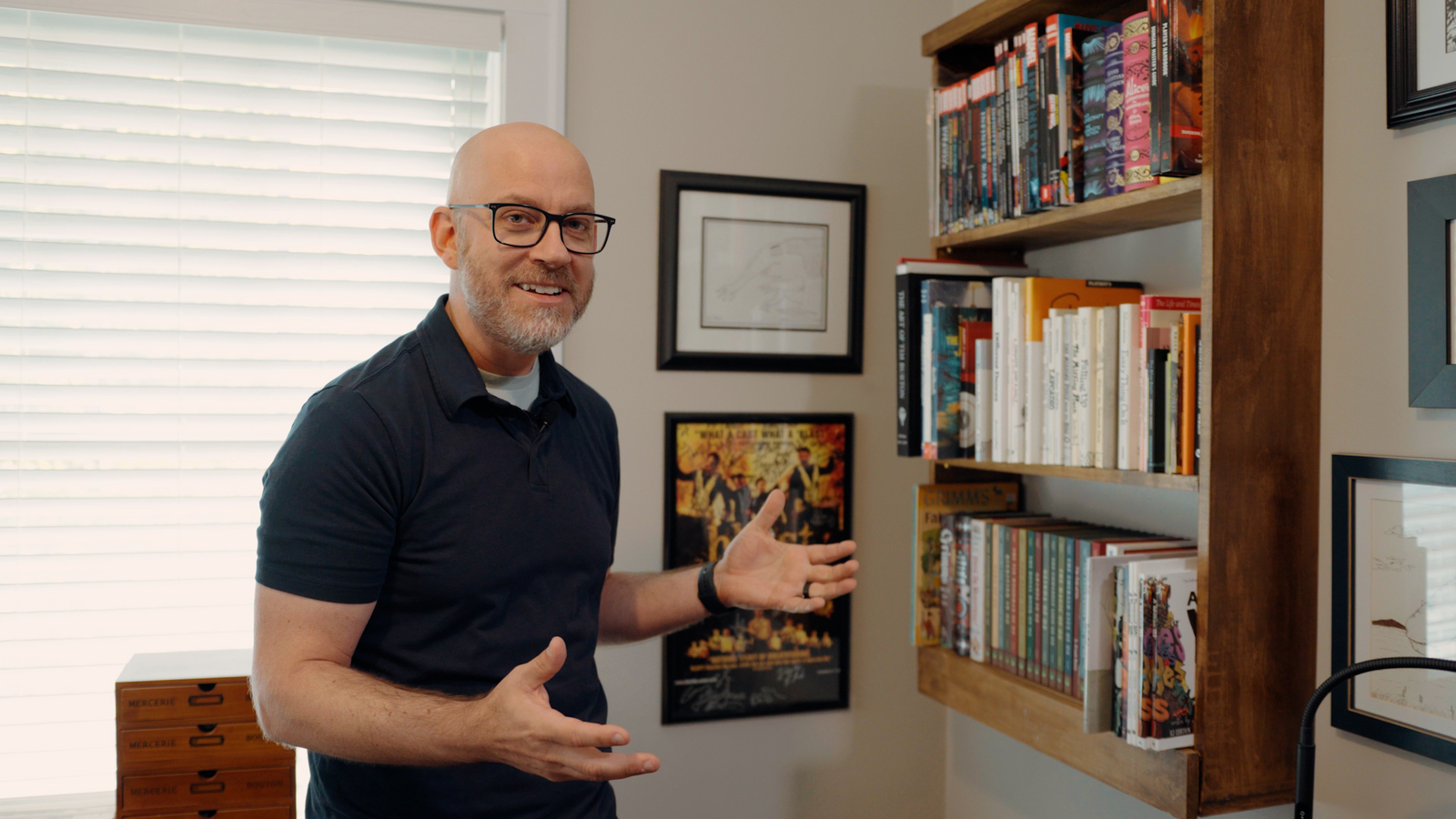 Oak Park, Illinois author DJ Corchin boosts bookshops: 'Fighting for their right to survive'