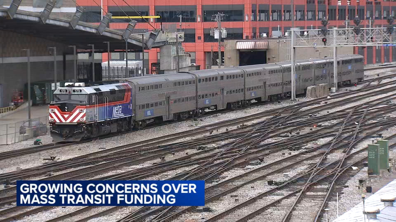 Illinois transit officials offer grim outlook without state funding