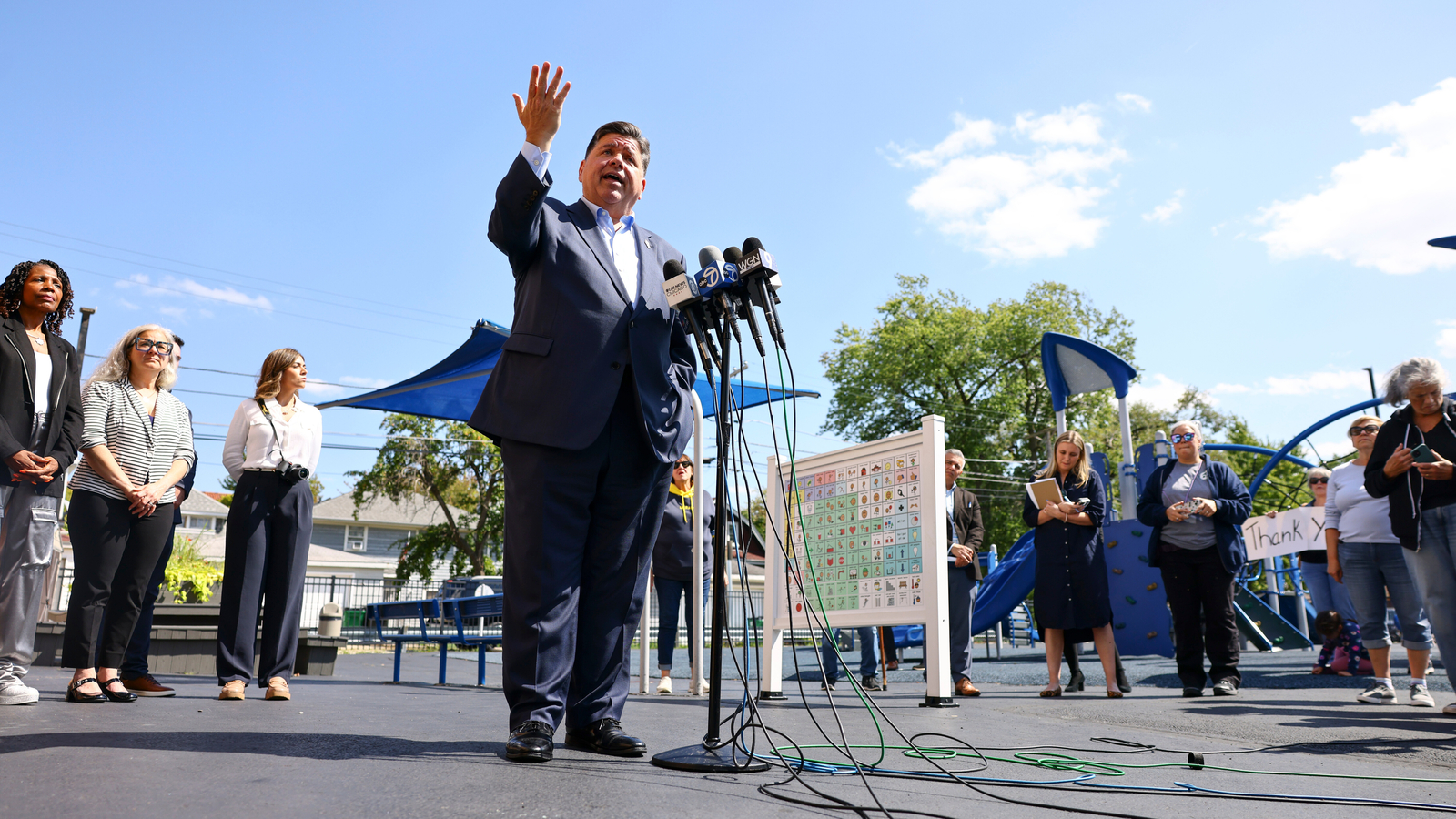 Trump administration seeking to federalize 300 Illinois National Guard members, Pritzker says