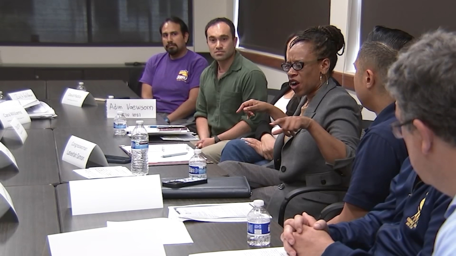 East Bay Rep. Lateefah Simon meets with Bay Area workers impacted by government shutdown