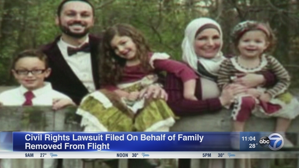 Muslim family files lawsuit after being kicked off United flight at O'Hare