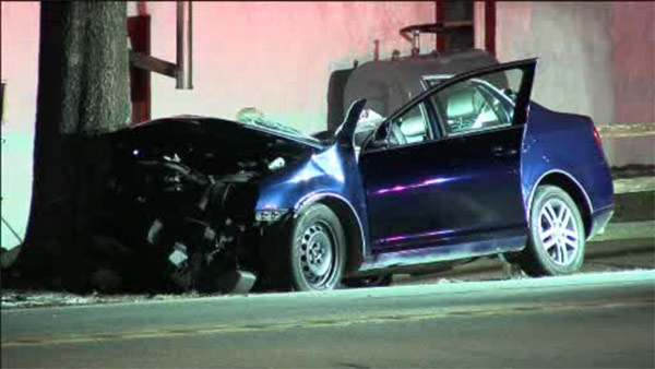 4 people injured in crash in Montgomery County