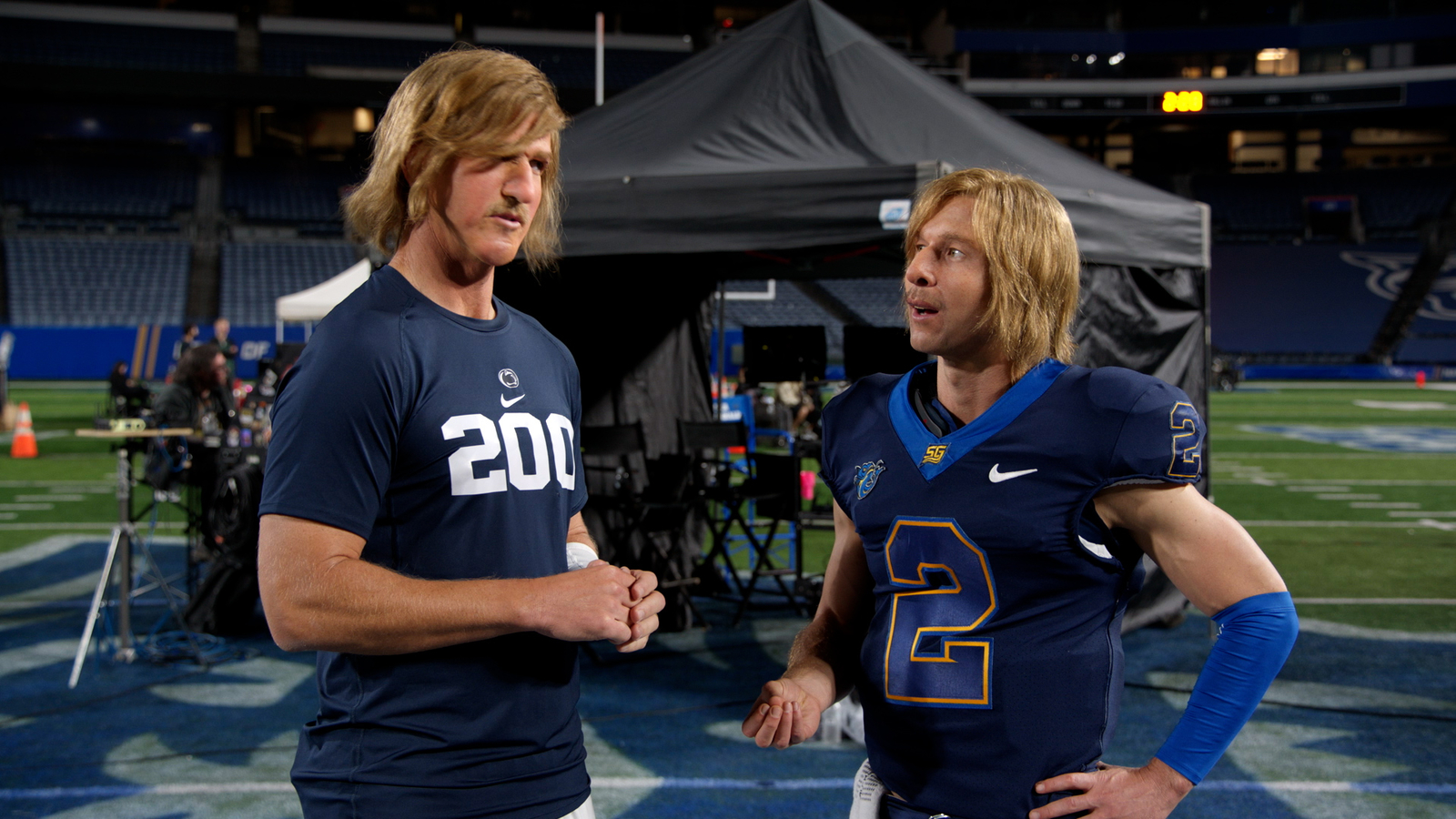 Glen Powell joins Eli Manning for surprise twist in Chad Powers' return on 'Eli's Places