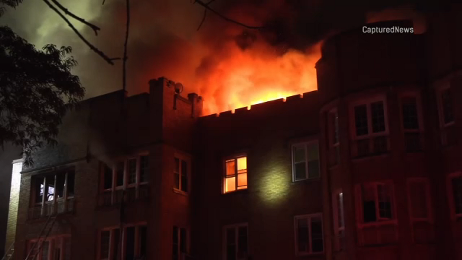 Chicago fire today: At least 3 dead in West Rogers Park apartment fire ...