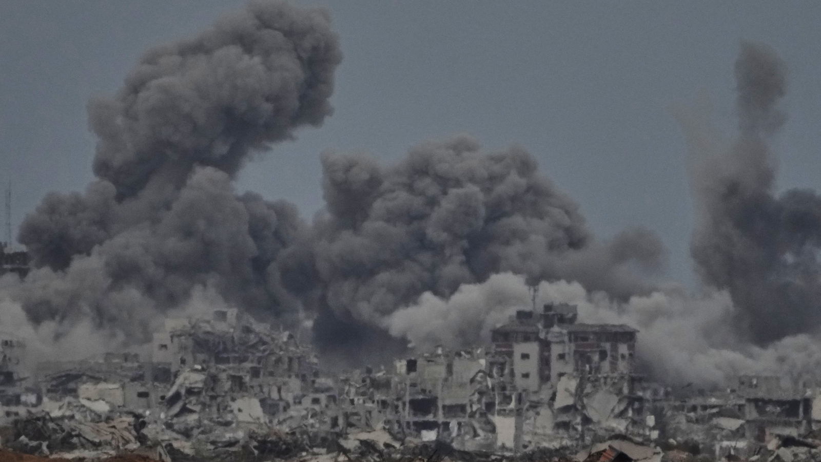 Israel and Hamas will exchange hostages, prisoners after agreeing to 1st phase of Gaza peace plan