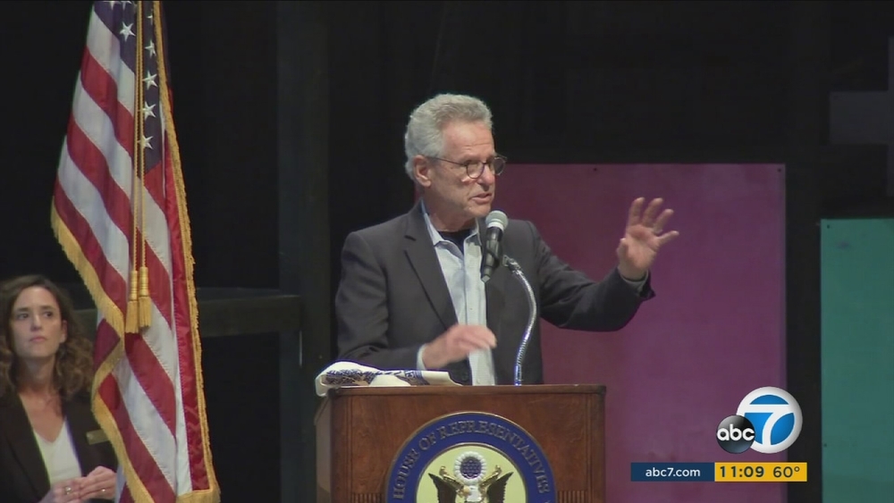 Residents voice concerns at town hall meeting in Long Beach