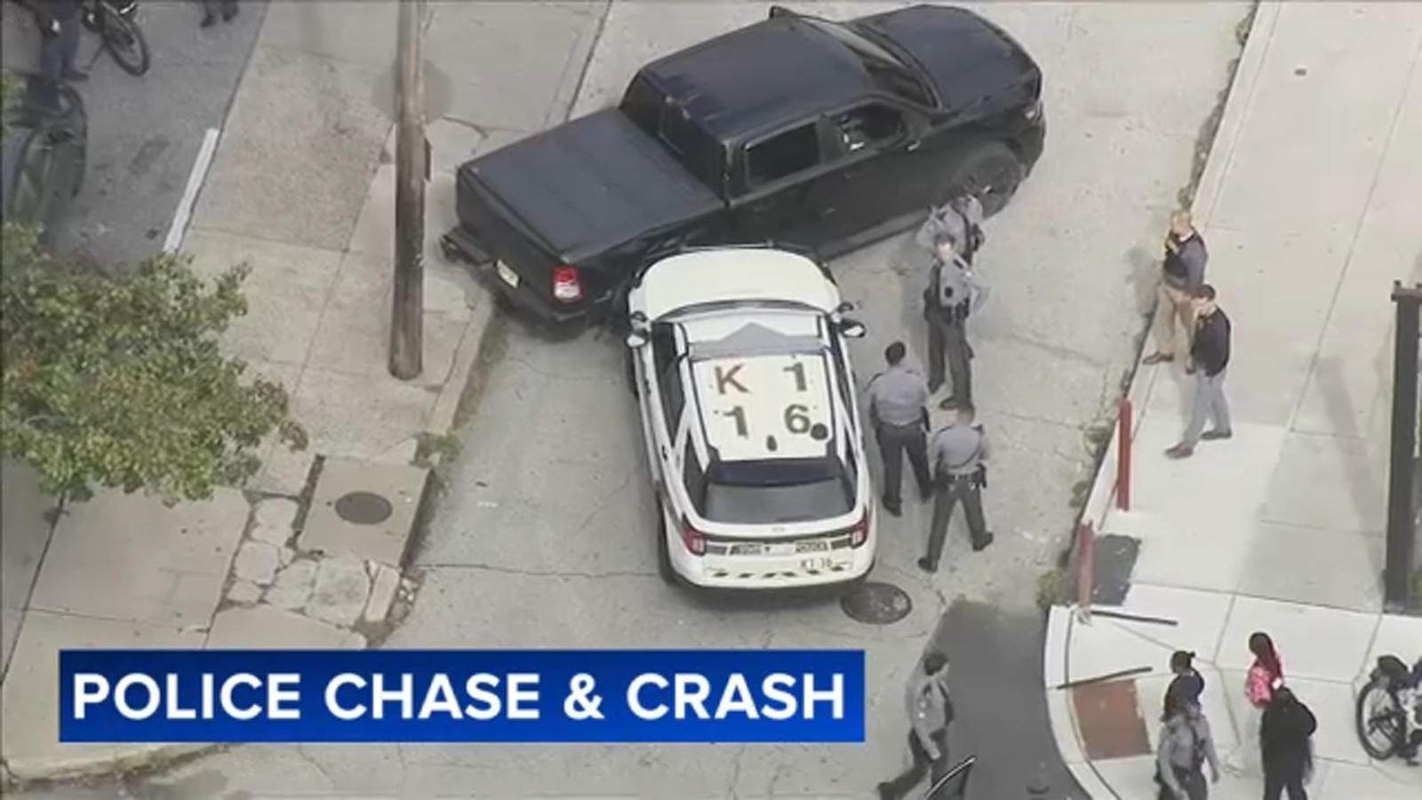 Police chase ends with crash in Philadelphia's Northern Liberties neighborhood