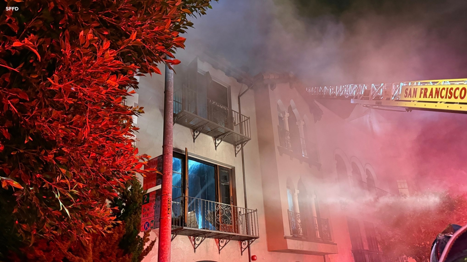 2 firefighters injured in 3-alarm residential fire in SF's Marina District: SFFD