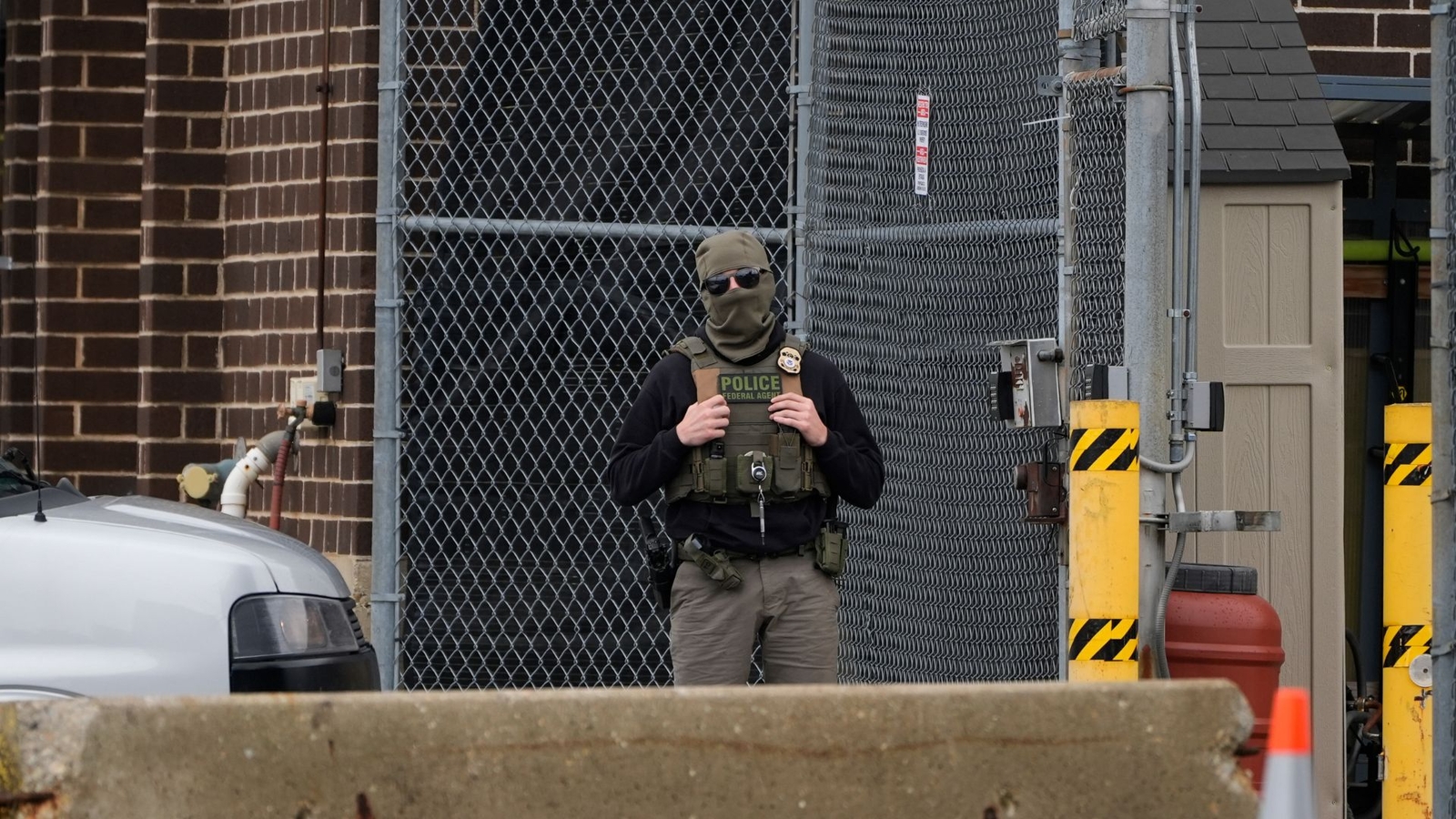 Judge orders ICE field director to testify, Operation Midway Blitz agents to wear body cameras