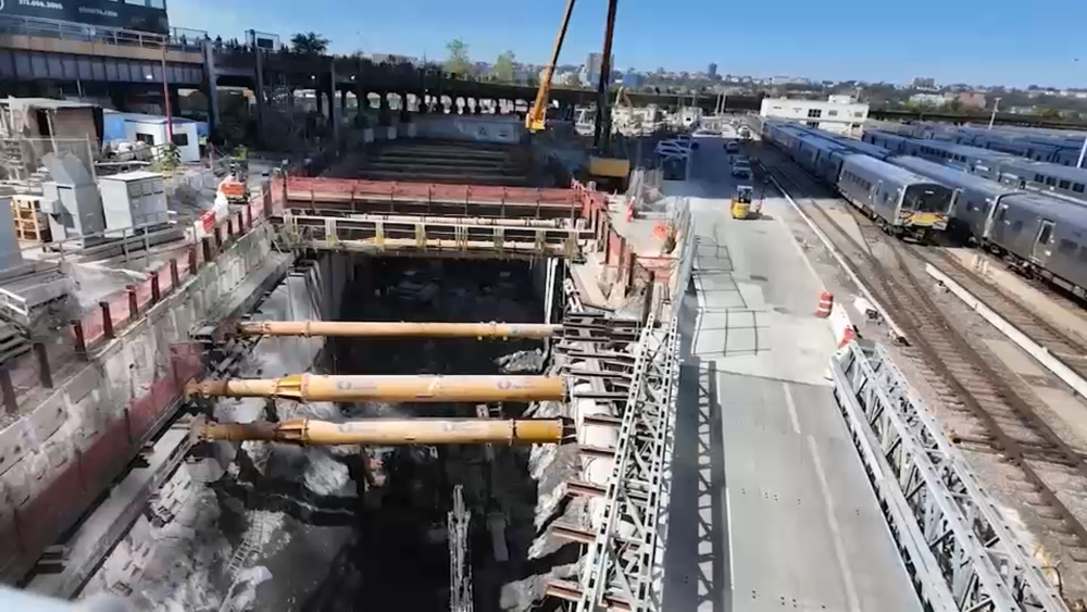 Lawmakers head to court in batle over Gateway Tunnel funding