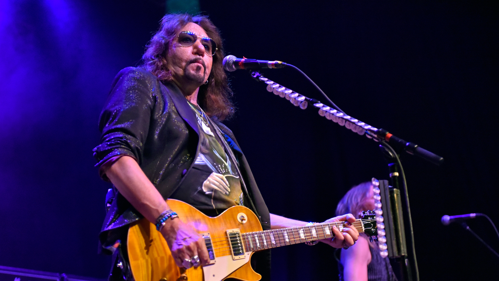 Ace Frehley, founding guitarist for KISS, dead at 74 - 6abc Philadelphia