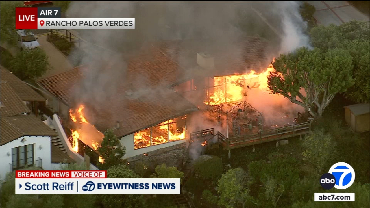 Massive fire engulfs home in Palos Verdes Estates