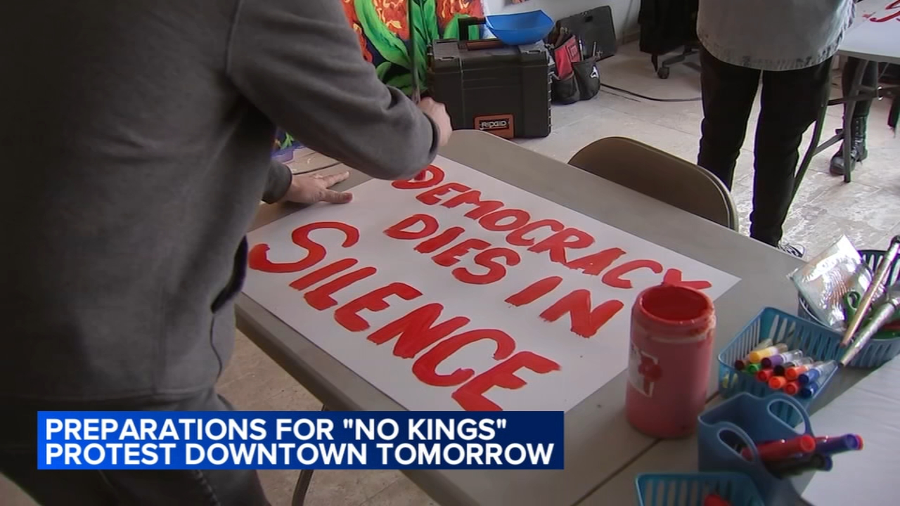 Demonstrators preparing for 'No Kings' protest downtown Chicago
