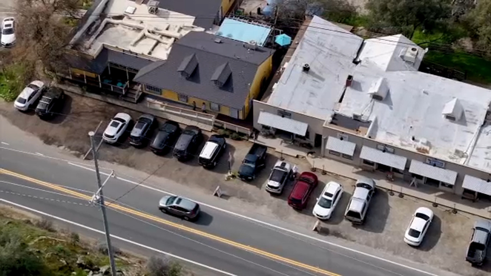 Government shutdown impacts on foothill community near national park