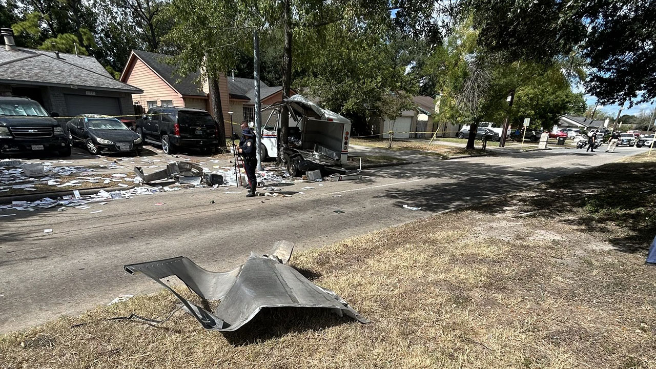 Man charged in crash that killed USPS worker in NW Harris County: HCSO