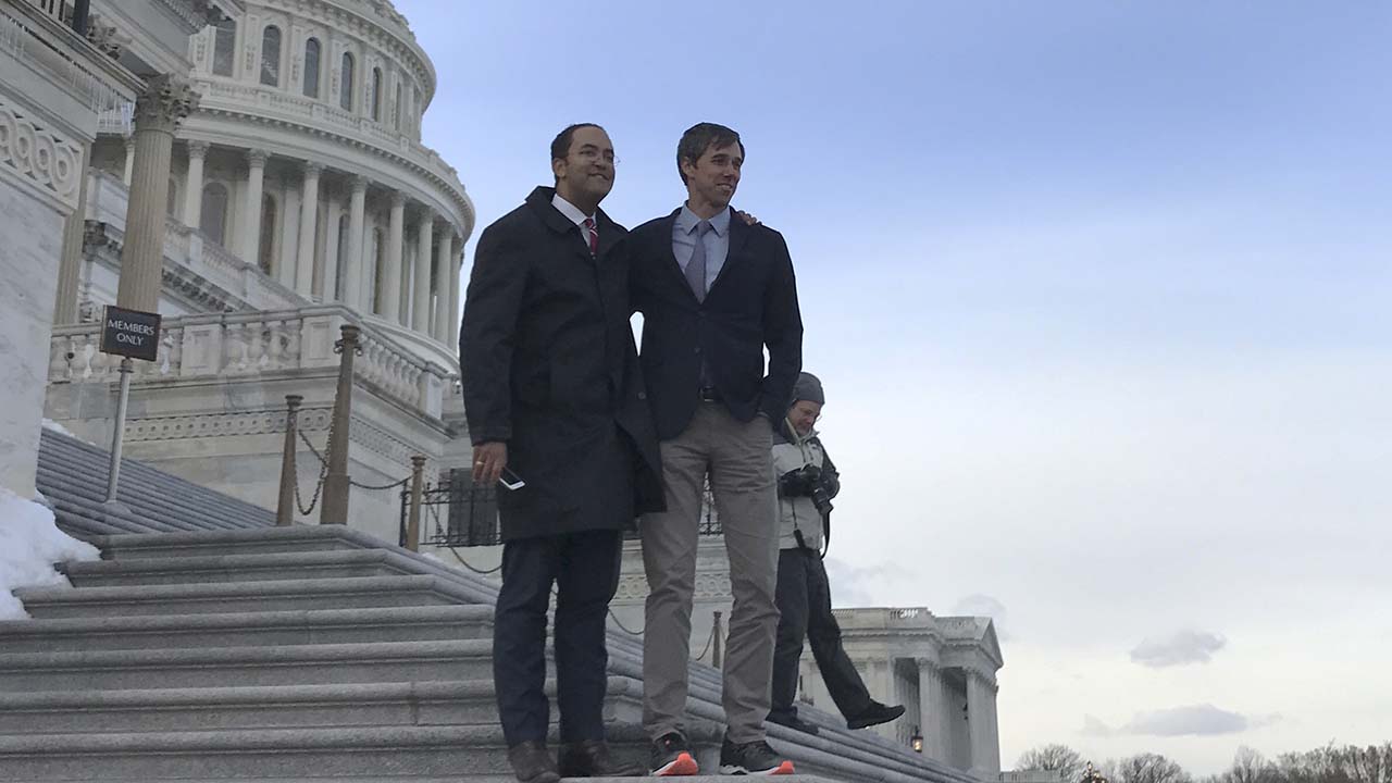 Texas congressmen take 'bipartisan roadtrip' after canceled flights