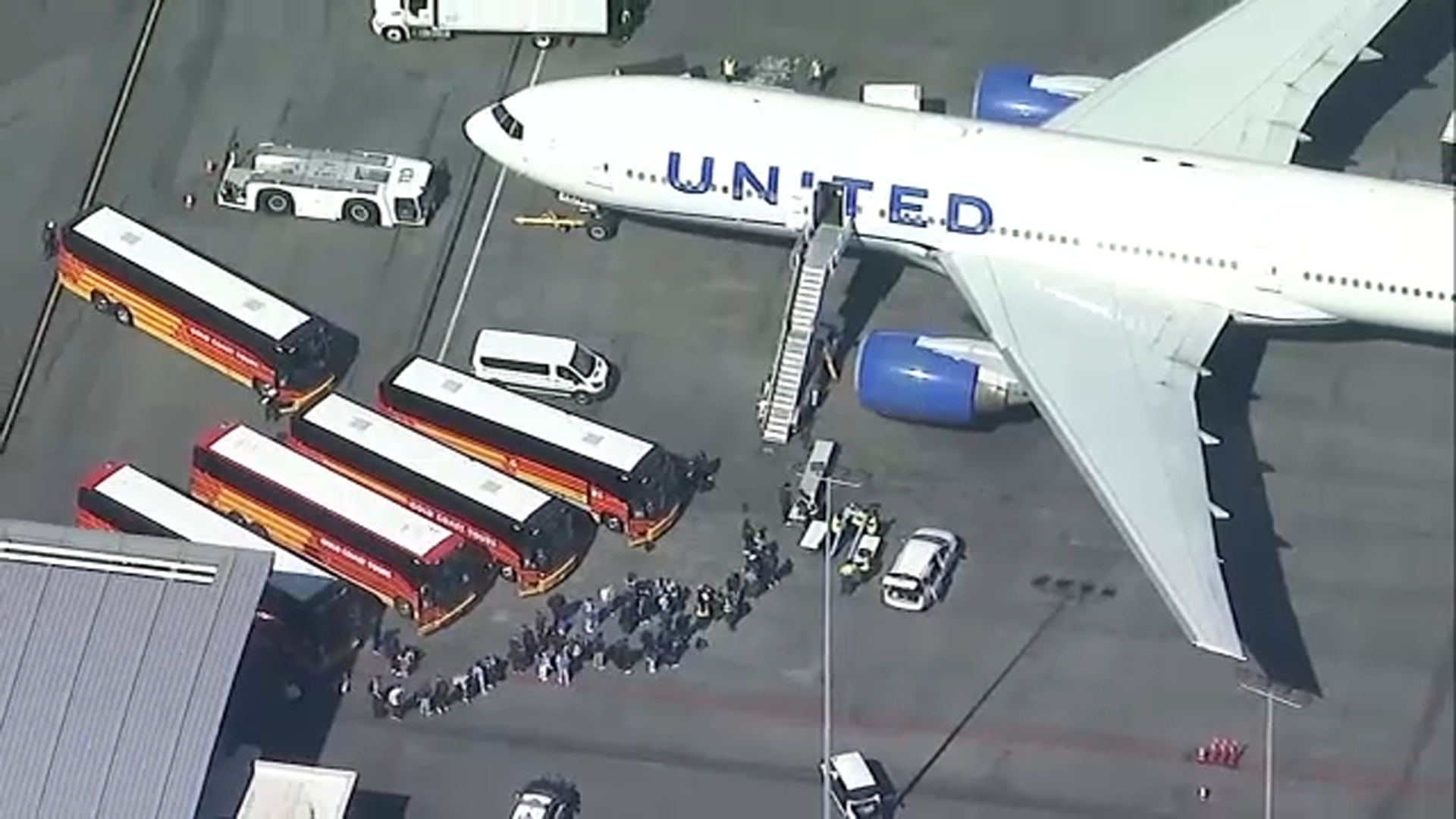 Los Angeles Dodgers take off to Toronto for World Series Game 1 and 2  against the Blue Jays - ABC7 Los Angeles