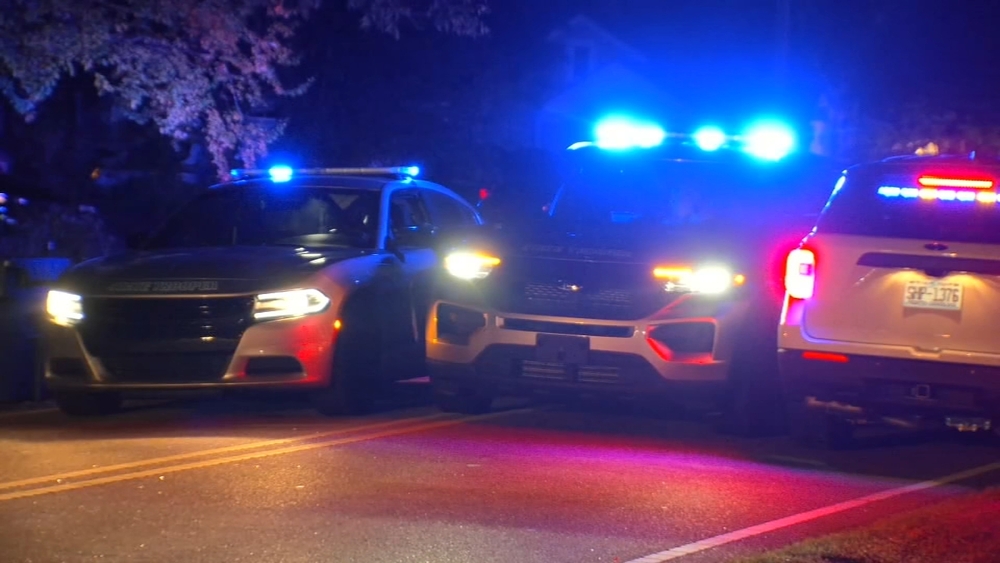 Driver injured, faces charges after police chase ends in Durham crash