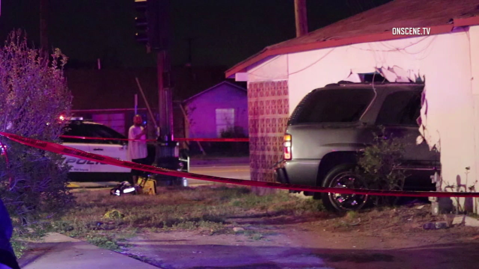 DUI suspect slams SUV into Fontana home, injuring couple - ABC7 Los Angeles
