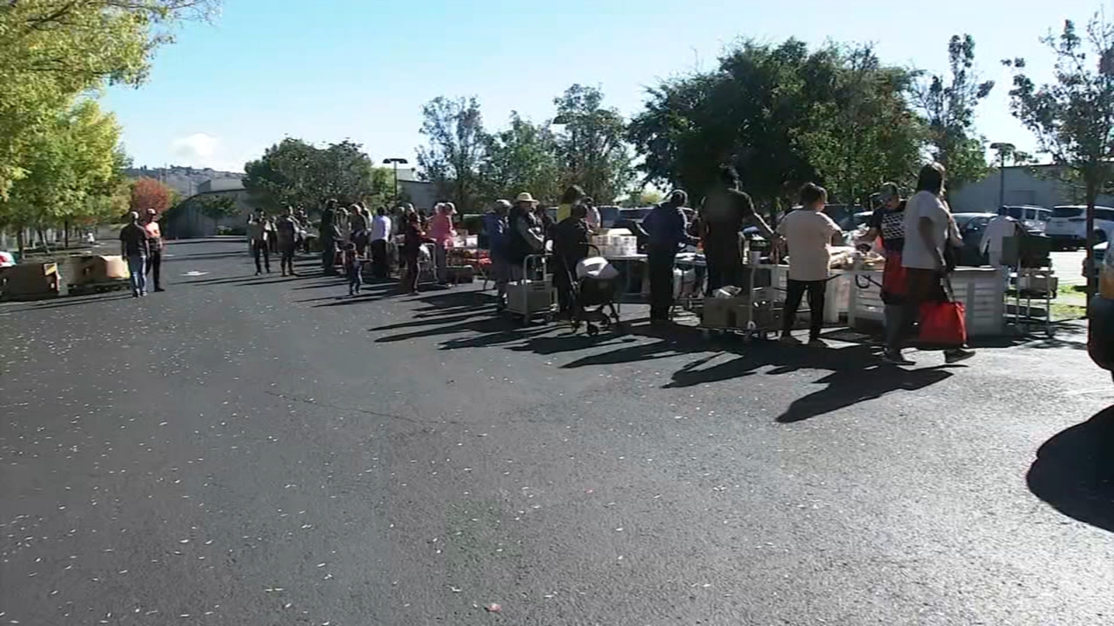 Bay Area food banks mobilize as millions set to lose SNAP benefits amid government shutdown